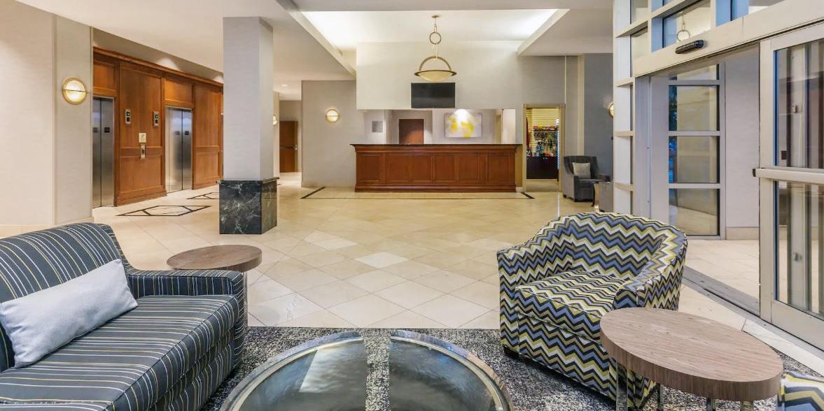 Wyndham Garden Buffalo Downtown Exterior photo