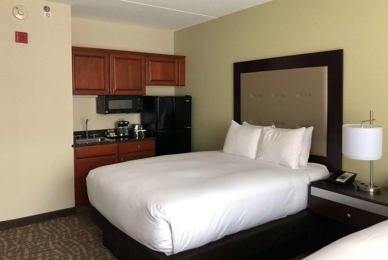 Wyndham Garden Buffalo Downtown Exterior photo