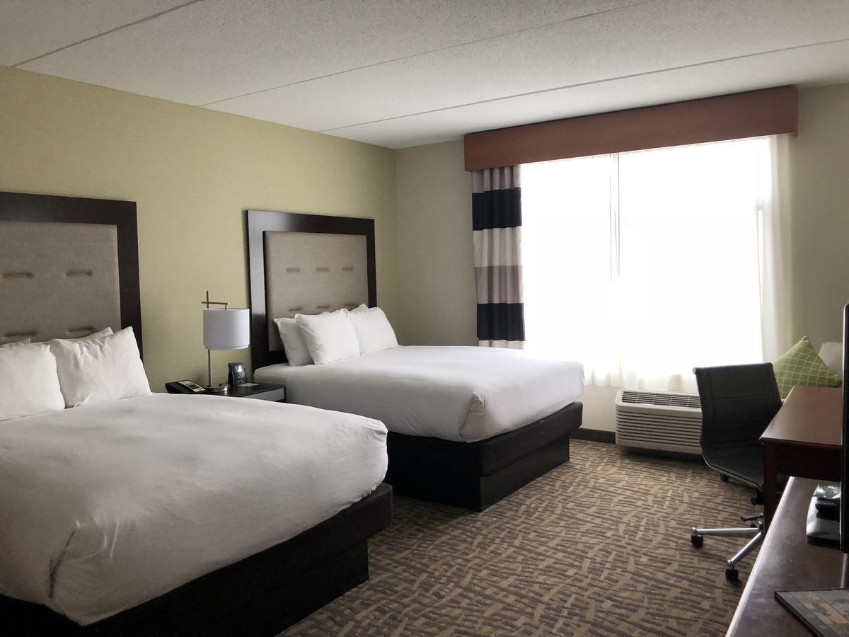 Wyndham Garden Buffalo Downtown Exterior photo