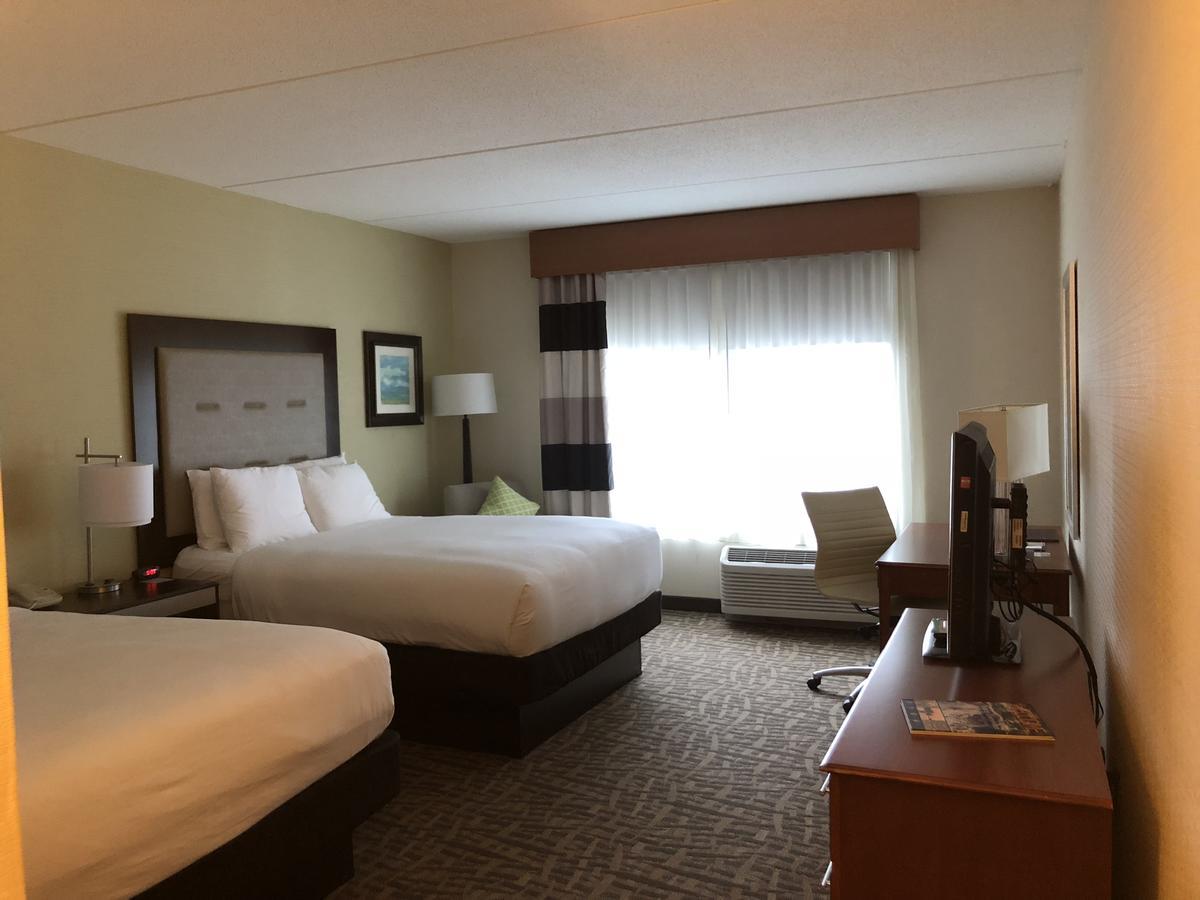 Wyndham Garden Buffalo Downtown Exterior photo