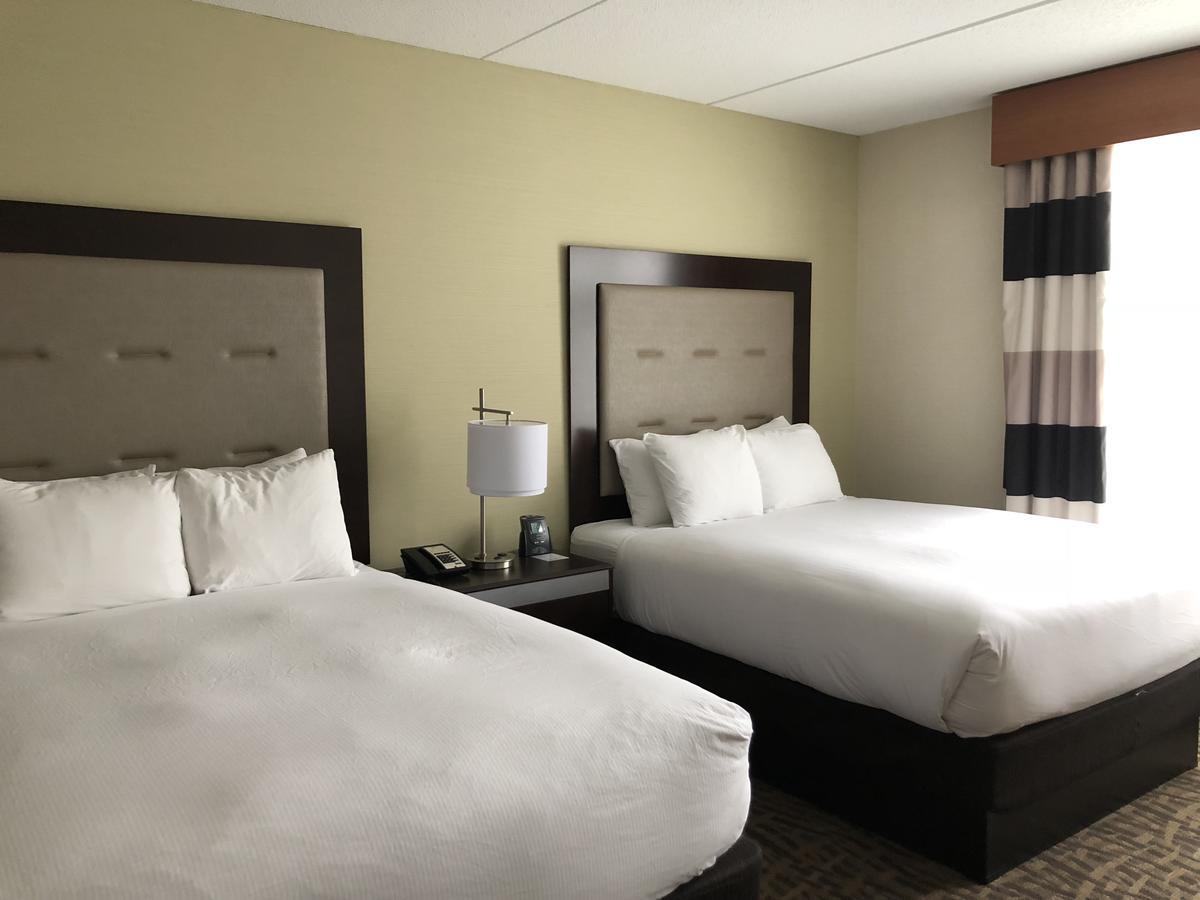 Wyndham Garden Buffalo Downtown Exterior photo