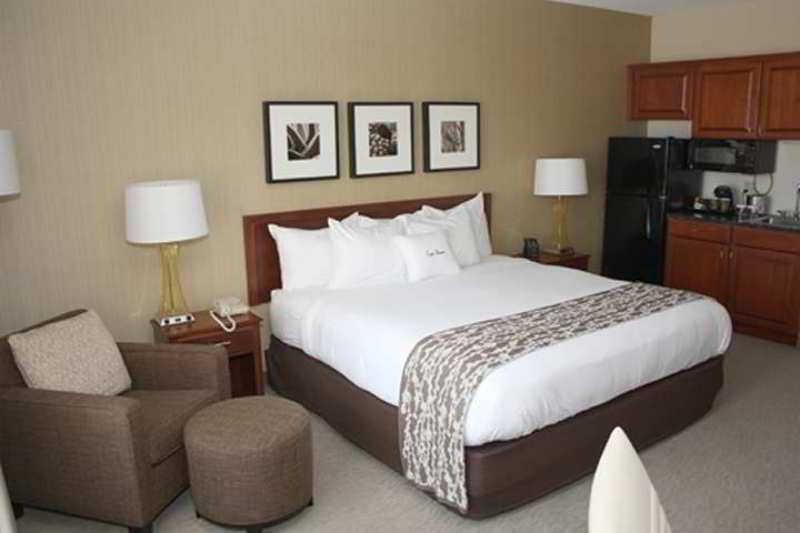Wyndham Garden Buffalo Downtown Exterior photo